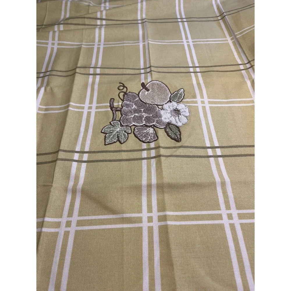New Vingi Brown Green Plaid Tablecloth Fruit Appliqué 100% Cotton 54” x 70”
